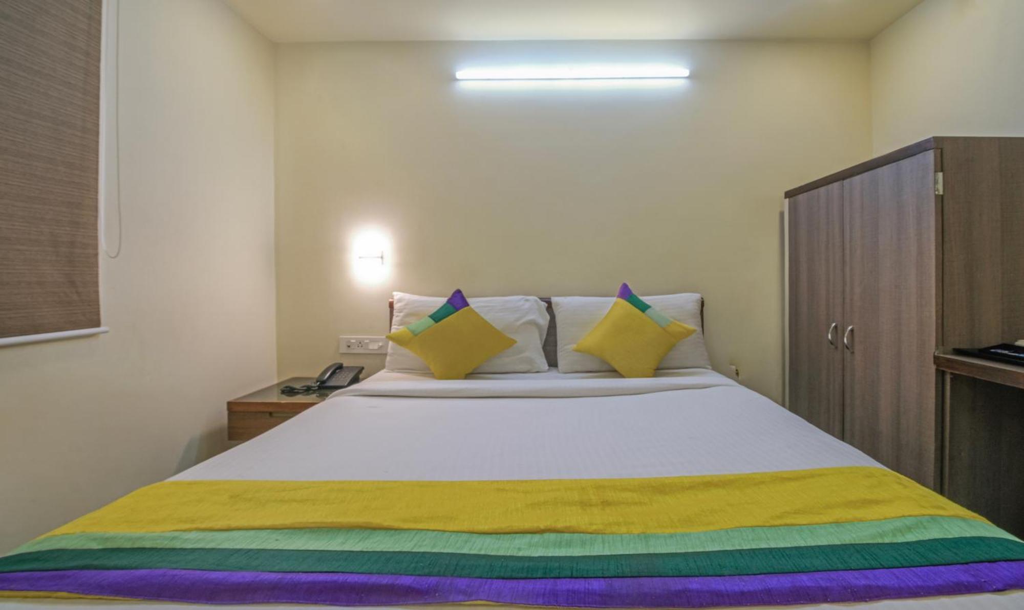 Itsy Hotels N Square Vijayawāda Eksteriør bilde